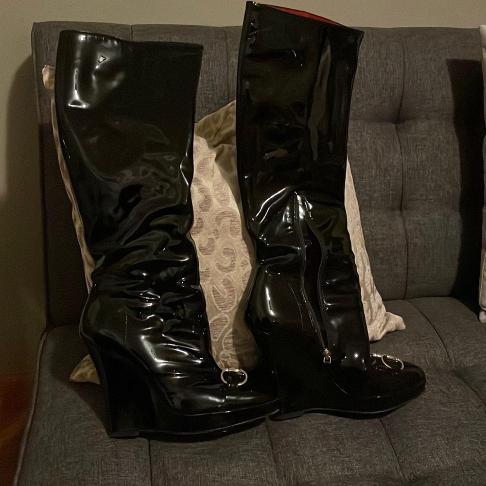 Black Gucci boots